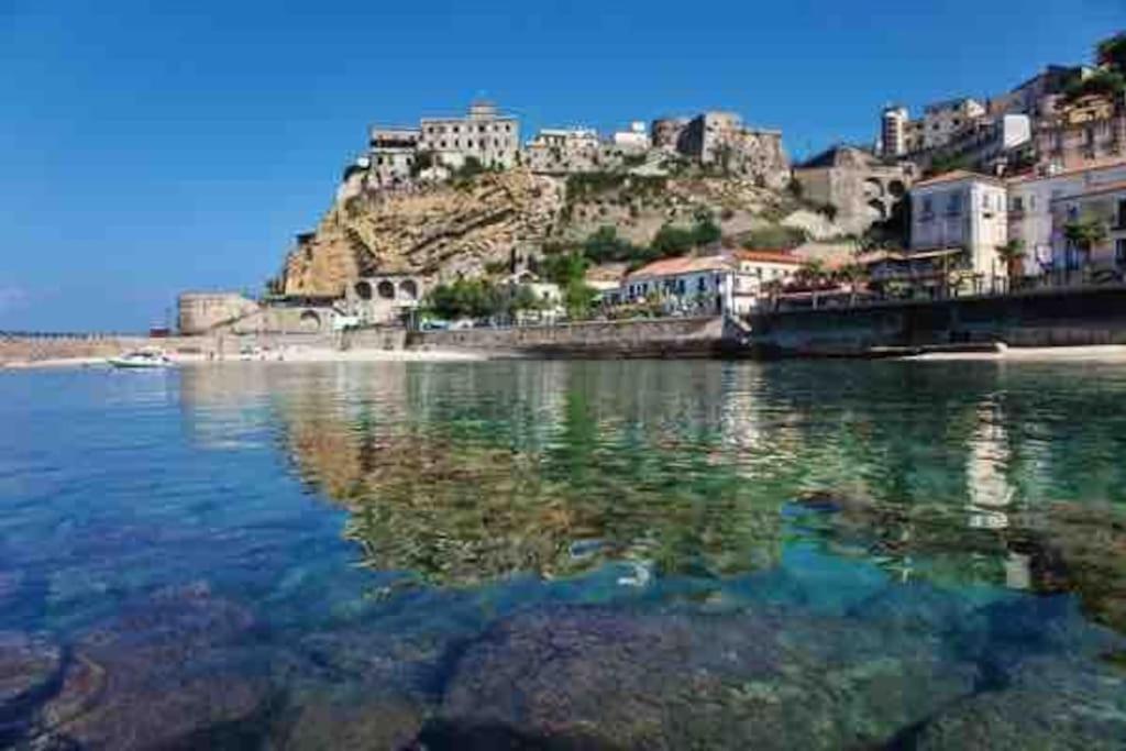 La Scaletta Sul Mare Di Pizzo Wifi E Disney+ 外观 照片