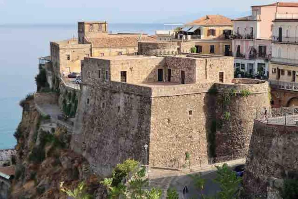 La Scaletta Sul Mare Di Pizzo Wifi E Disney+ 外观 照片